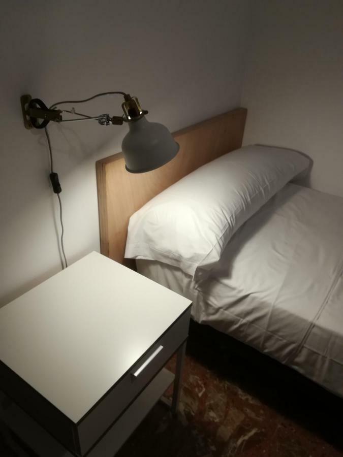 Tres Puentes Anguiano Apartamentos Y Hostal Ngoại thất bức ảnh