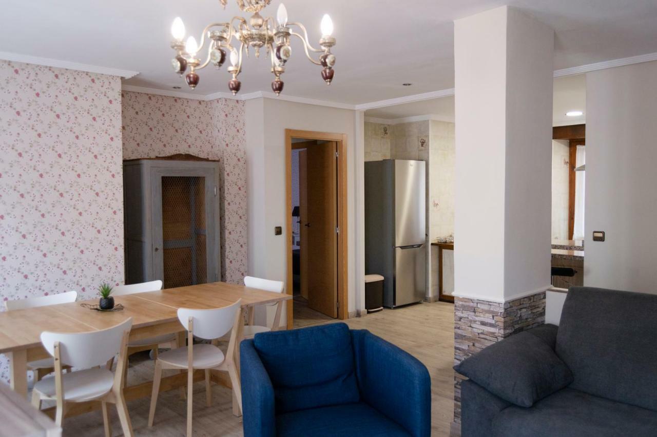 Tres Puentes Anguiano Apartamentos Y Hostal Ngoại thất bức ảnh