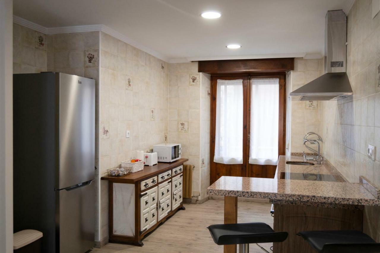 Tres Puentes Anguiano Apartamentos Y Hostal Ngoại thất bức ảnh